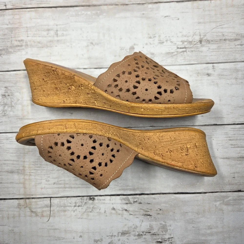 Spring Step Laser Cut Floral Wedge Slide Sandals Womens 37 Tan Leather Italy